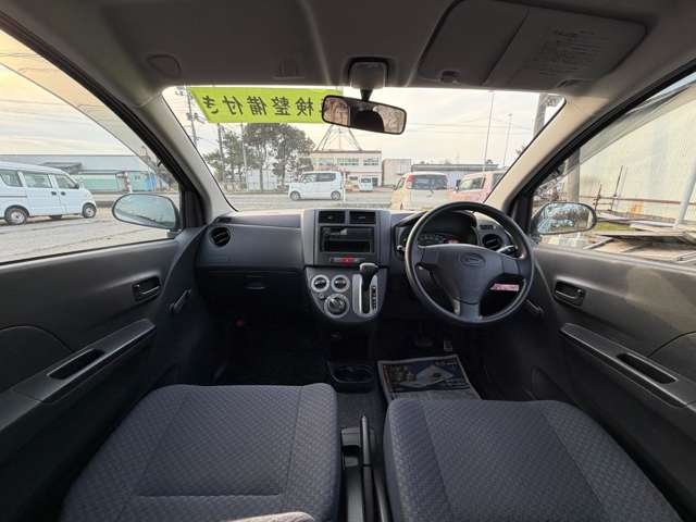 Daihatsu Mira 5