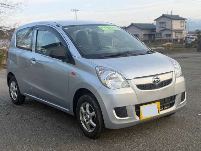 Daihatsu Mira 6