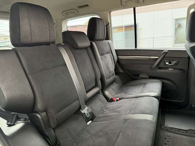 Mitsubishi Pajero 10