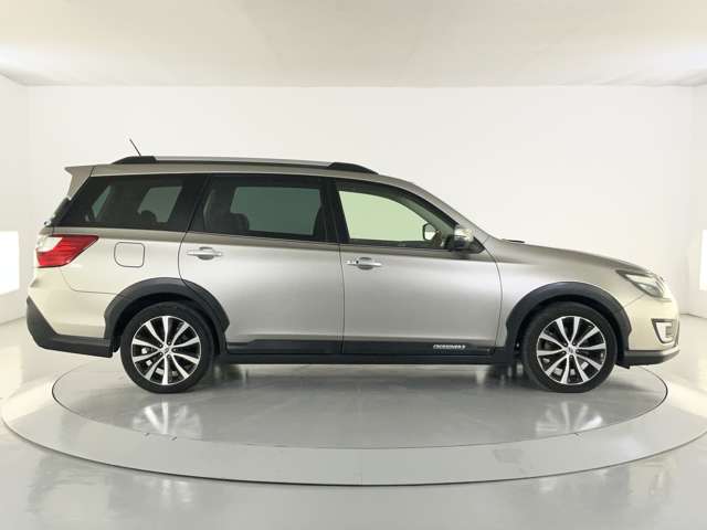 Subaru Exiga Crossover7 10