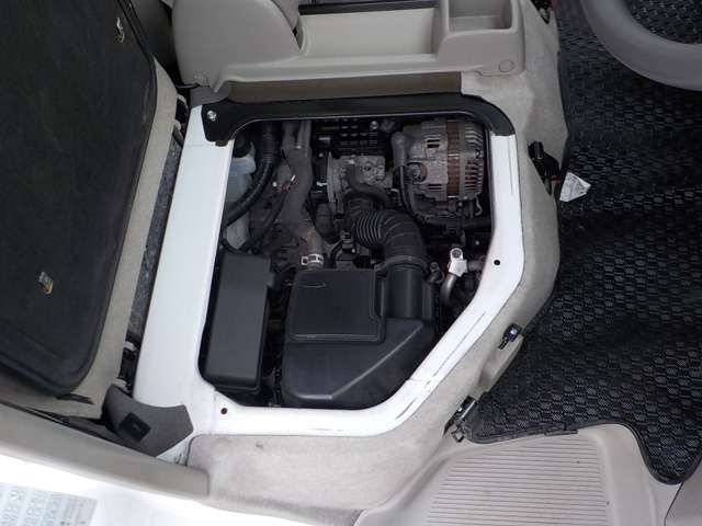 Nissan NV100 Clipper 6