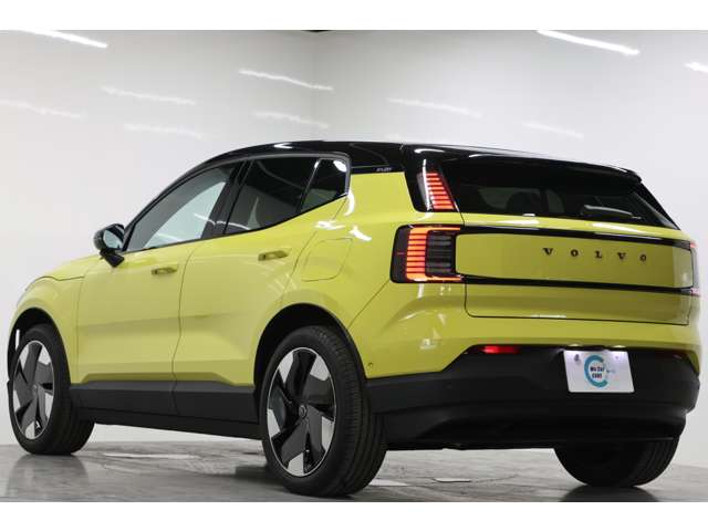 Volvo EX30 5