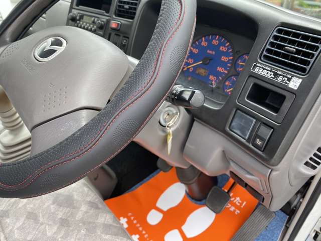 Mazda Titan Dash 11