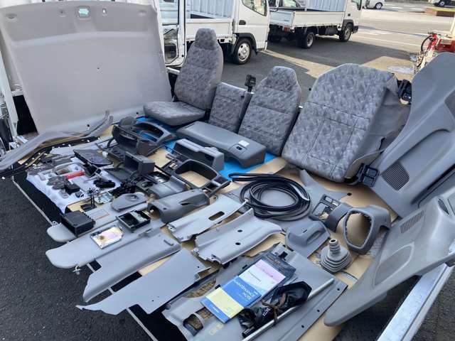 Mazda Titan Dash 2
