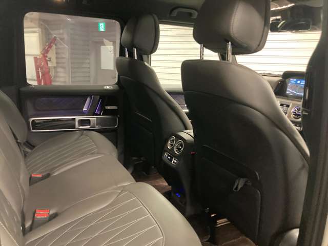 Mercedes-Benz G-Class 9