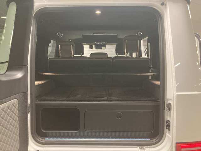 Mercedes-Benz G-Class 10