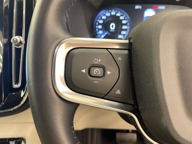 Volvo XC40 9