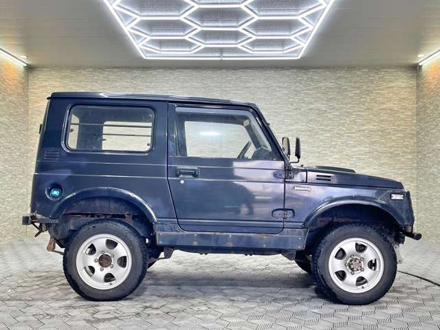 Suzuki Jimny 10