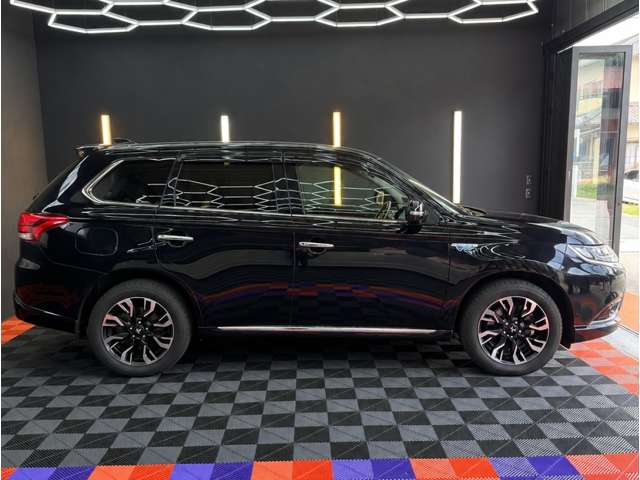 Mitsubishi Outlander PHEV 5