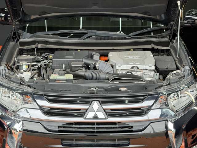 Mitsubishi Outlander PHEV 6