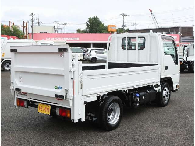 Isuzu Elf 2