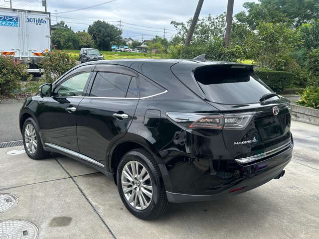 Toyota Harrier 3