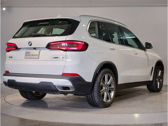 BMW X5 8