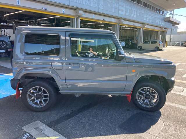 Suzuki Jimny 6
