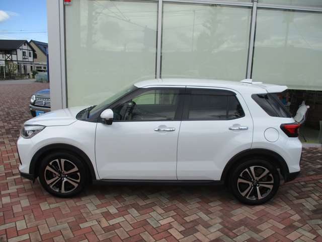 Daihatsu Rocky 3