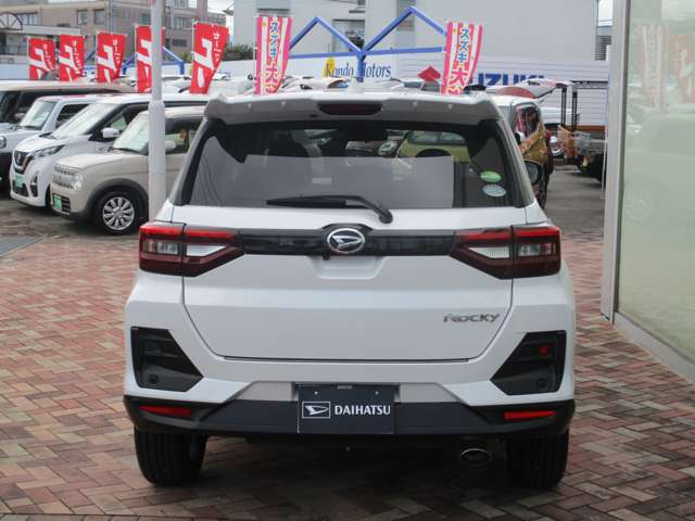 Daihatsu Rocky 5