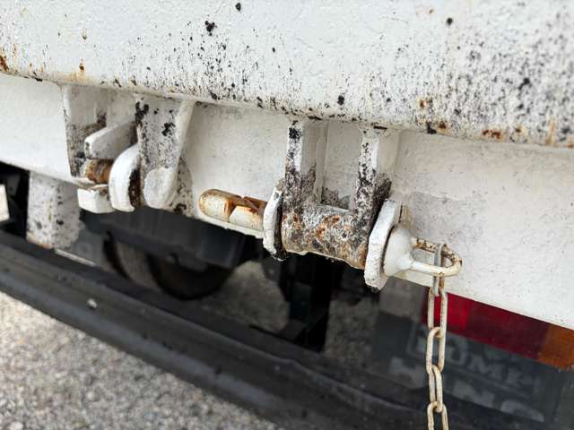 Hino Dutro 9