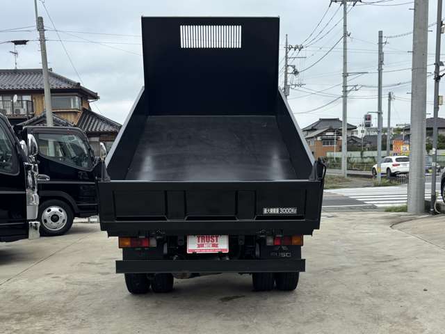 Mitsubishi Fuso Canter 9