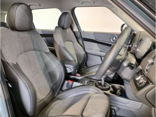 MINI Crossover 11