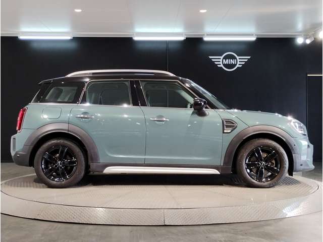 MINI Crossover 7