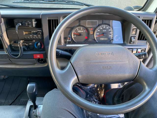 Isuzu Elf 11