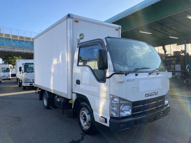 Isuzu Elf 3