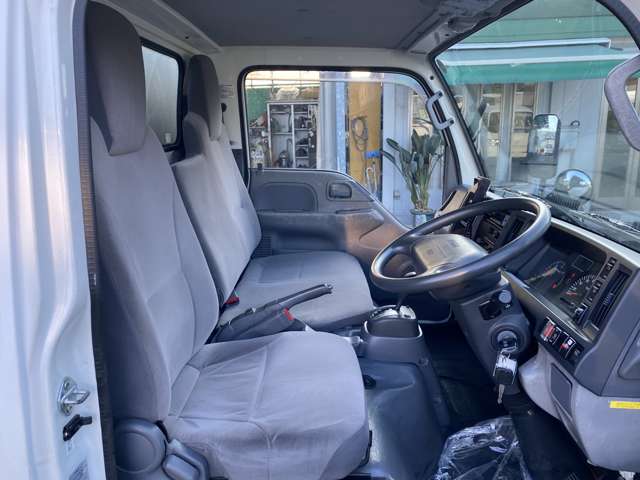 Isuzu Elf 10