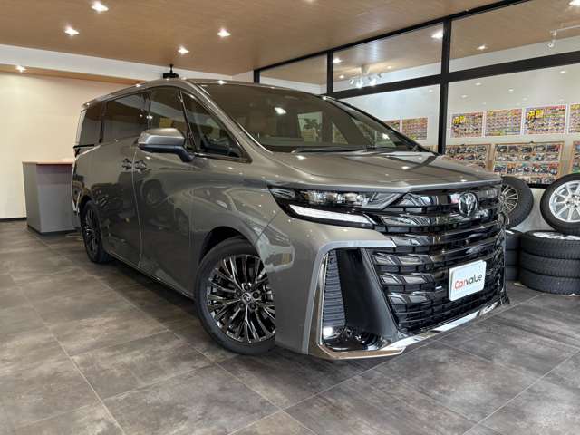 Toyota Vellfire 12