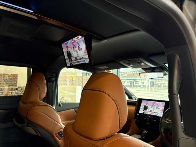 Toyota Vellfire 8