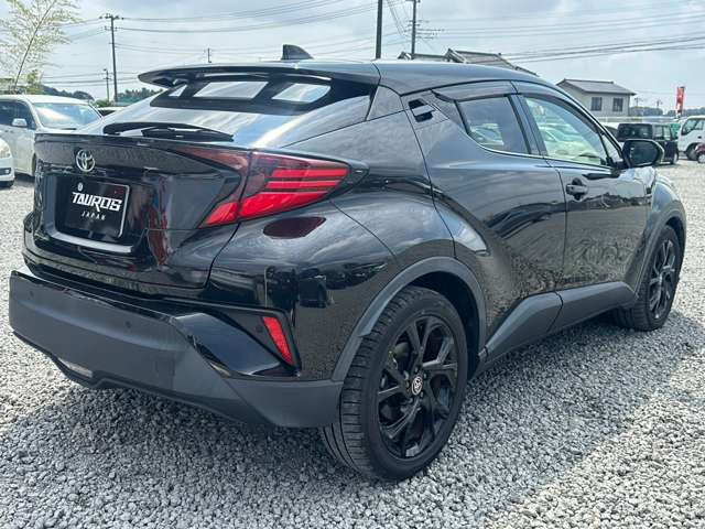 Toyota C-HR 10