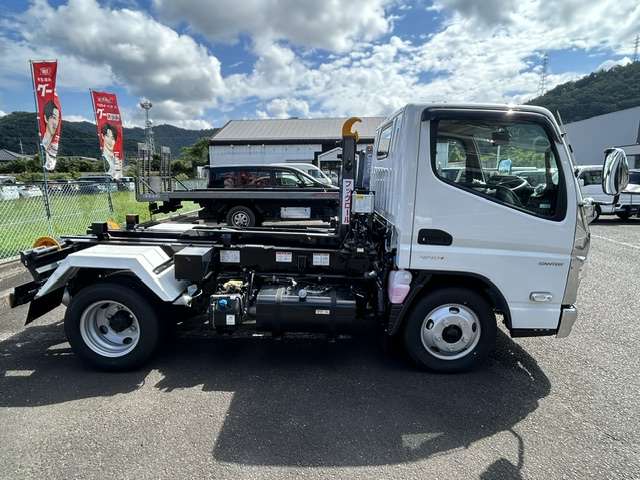Mitsubishi Fuso Canter 11