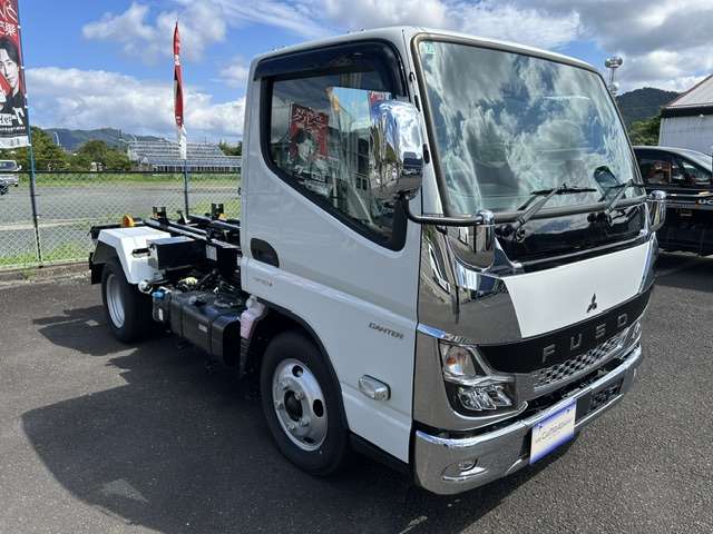 Mitsubishi Fuso Canter 12