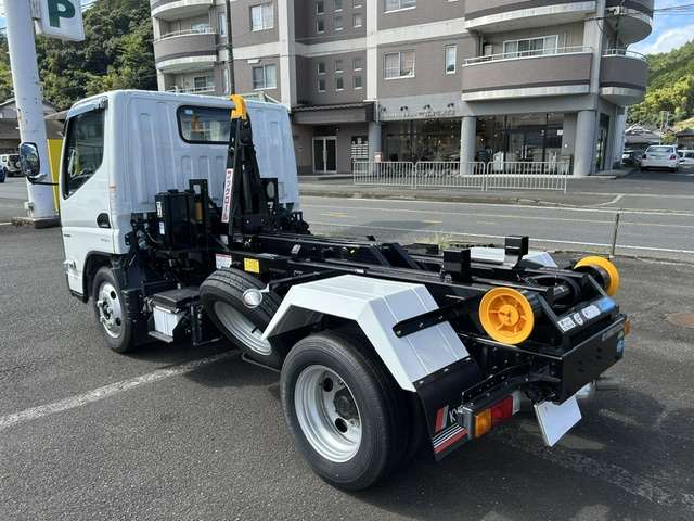 Mitsubishi Fuso Canter 8