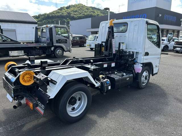 Mitsubishi Fuso Canter 10