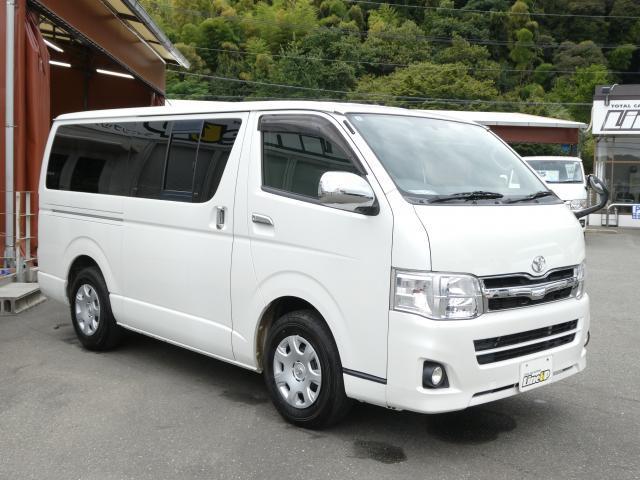 Toyota Hiace Van 5