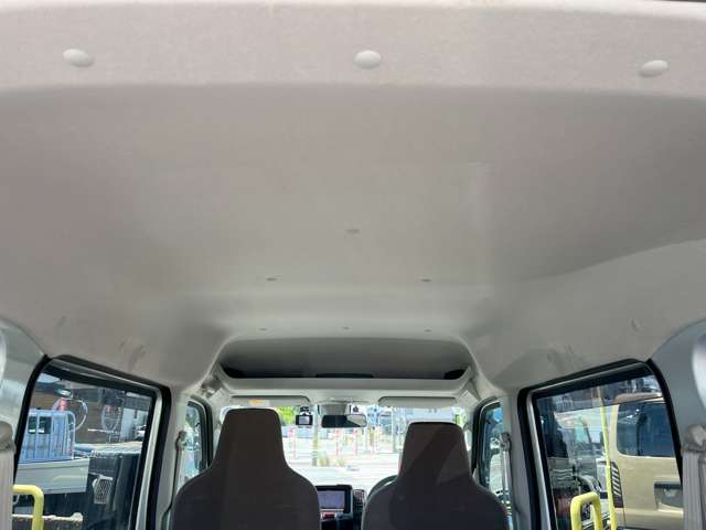 Nissan NV100 Clipper 12