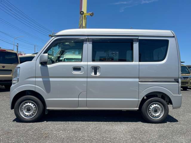 Nissan NV100 Clipper 3