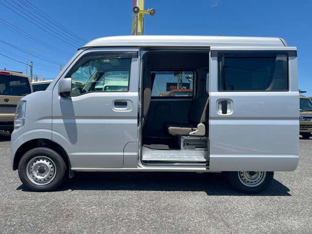 Nissan NV100 Clipper 4