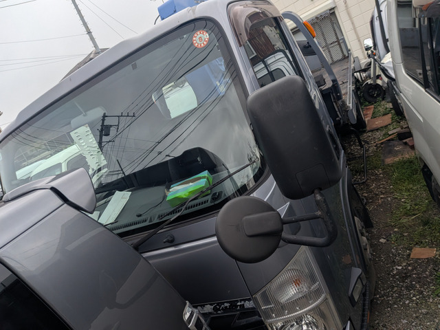 Isuzu Elf 12