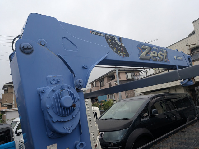 Isuzu Elf 6