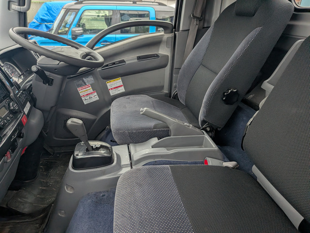 Isuzu Elf 10