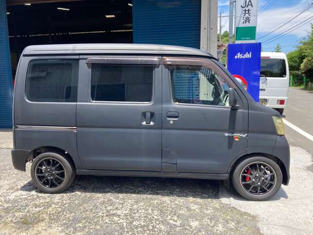 Daihatsu Hijet Cargo 7