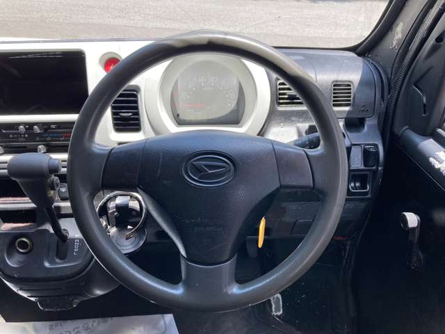 Daihatsu Hijet Cargo 10
