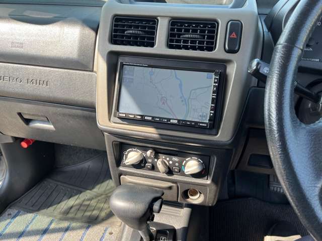 Mitsubishi Pajero Mini 11
