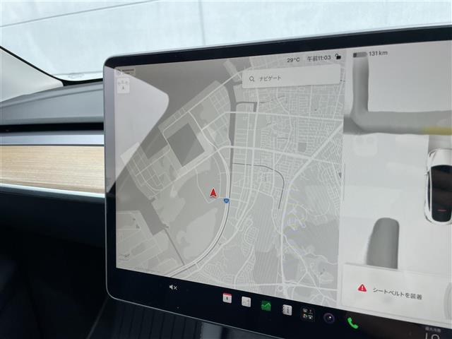 Tesla Model Y 4