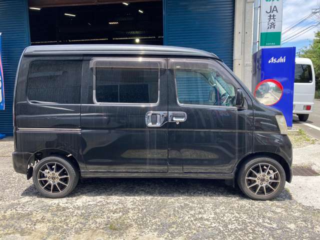 Daihatsu Hijet Cargo 4