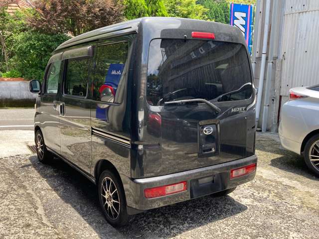 Daihatsu Hijet Cargo 7