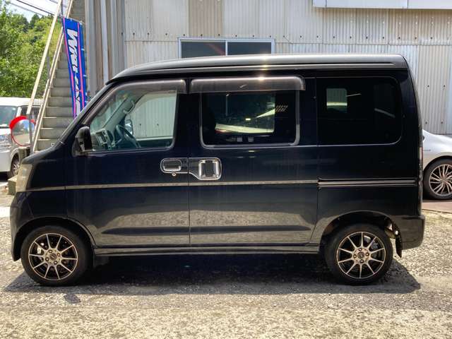 Daihatsu Hijet Cargo 8