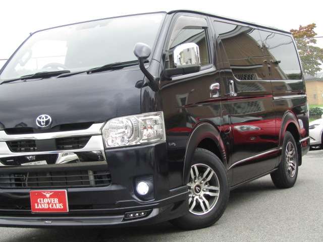 Toyota Hiace Van 11