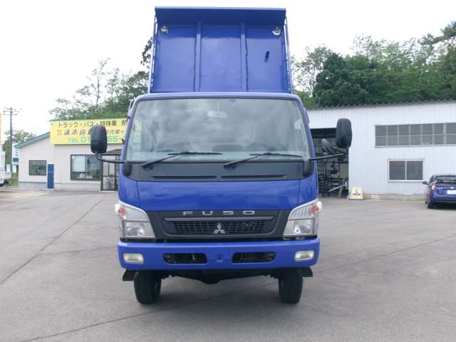 Mitsubishi Fuso Canter 2